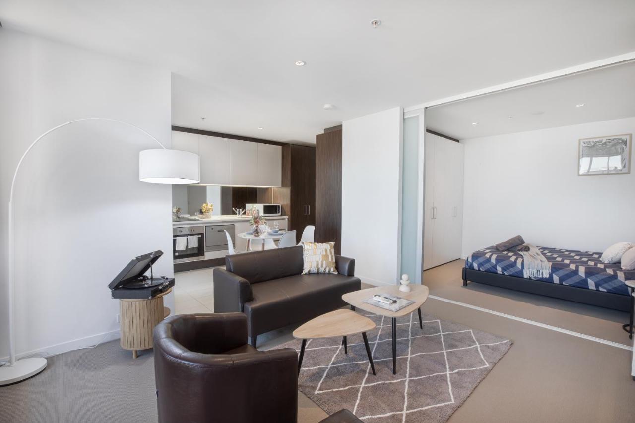 Marvellous 2-bed High-rise: Amazing Views, Free Parking Apartment Melbourne