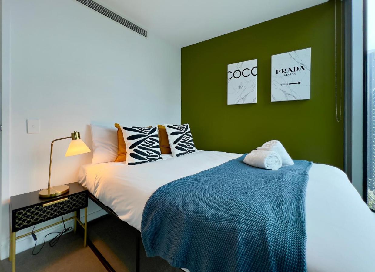 1 Brm, Sea View, Newly Renovated, Next To Crown Melbourne