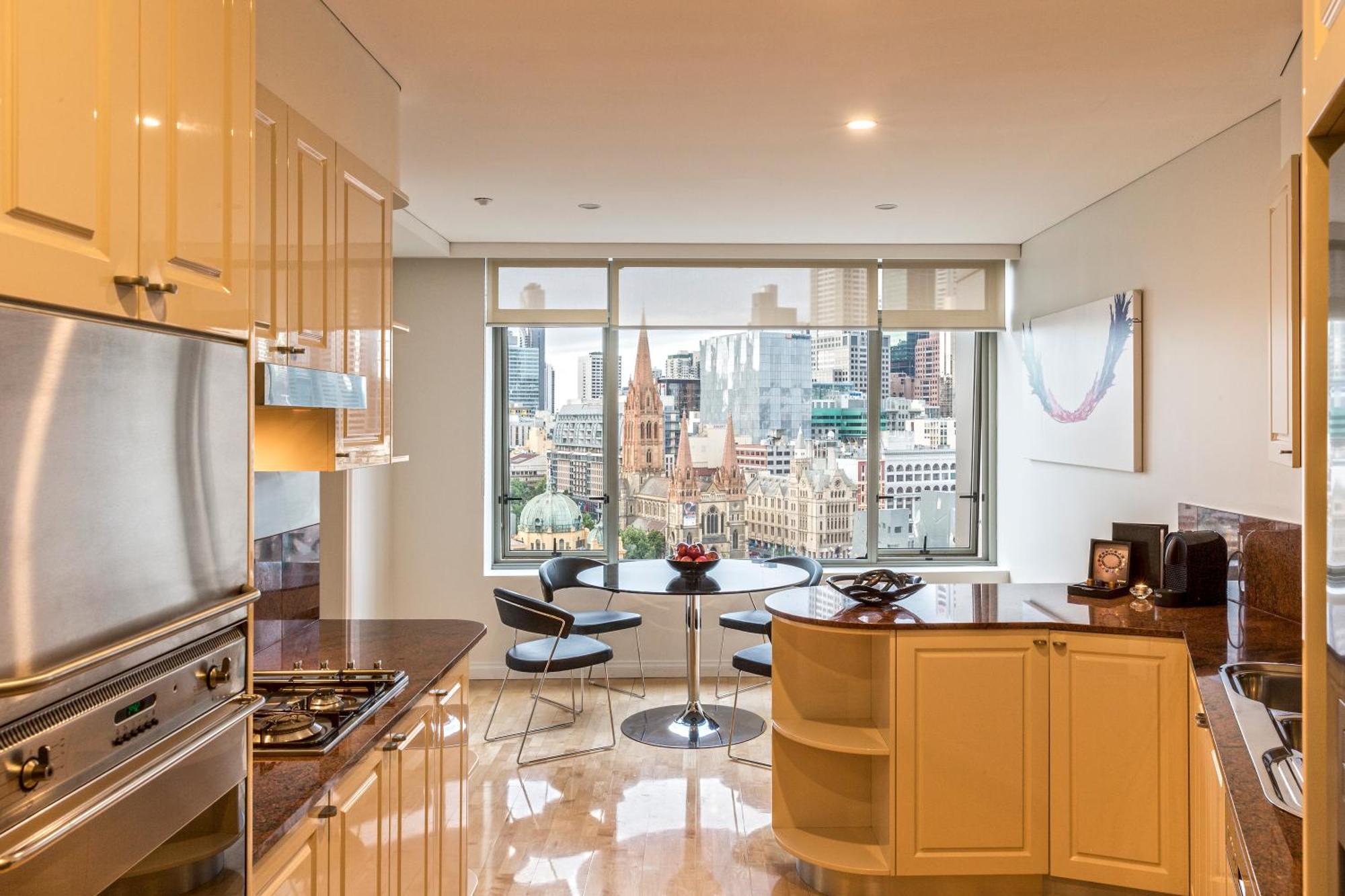 Quay West Hotel 5*