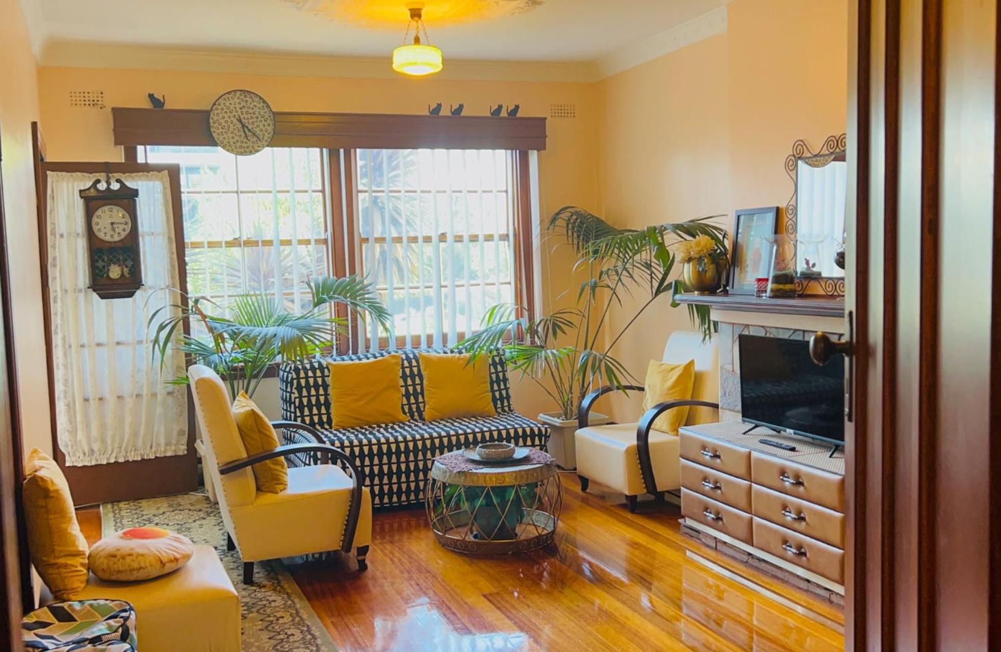 Deco Family House