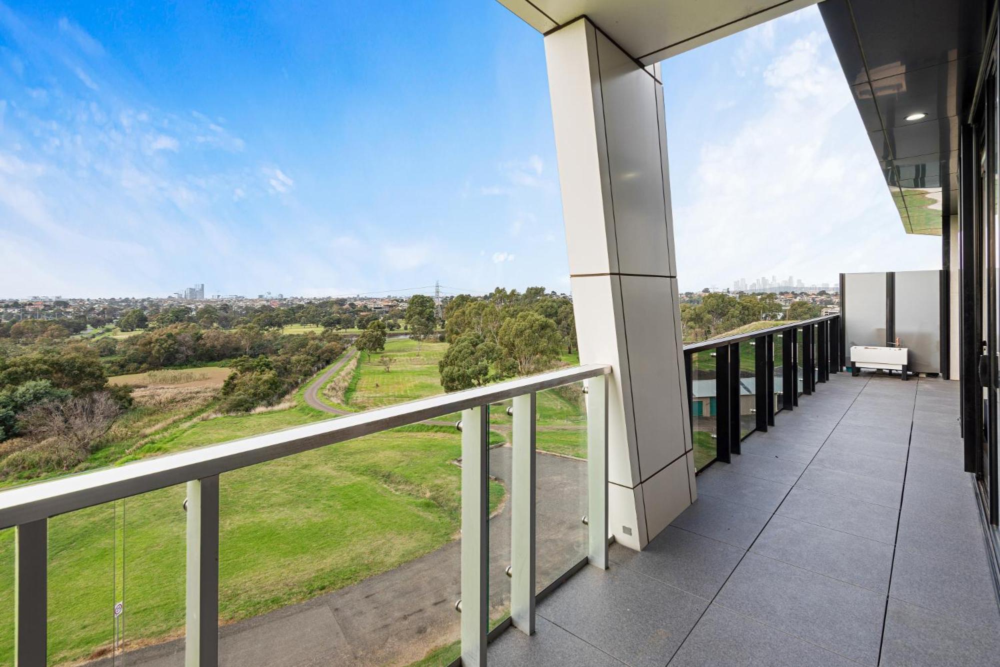 A Taste Of Paradise In Inner Suburbia Apartment Melbourne