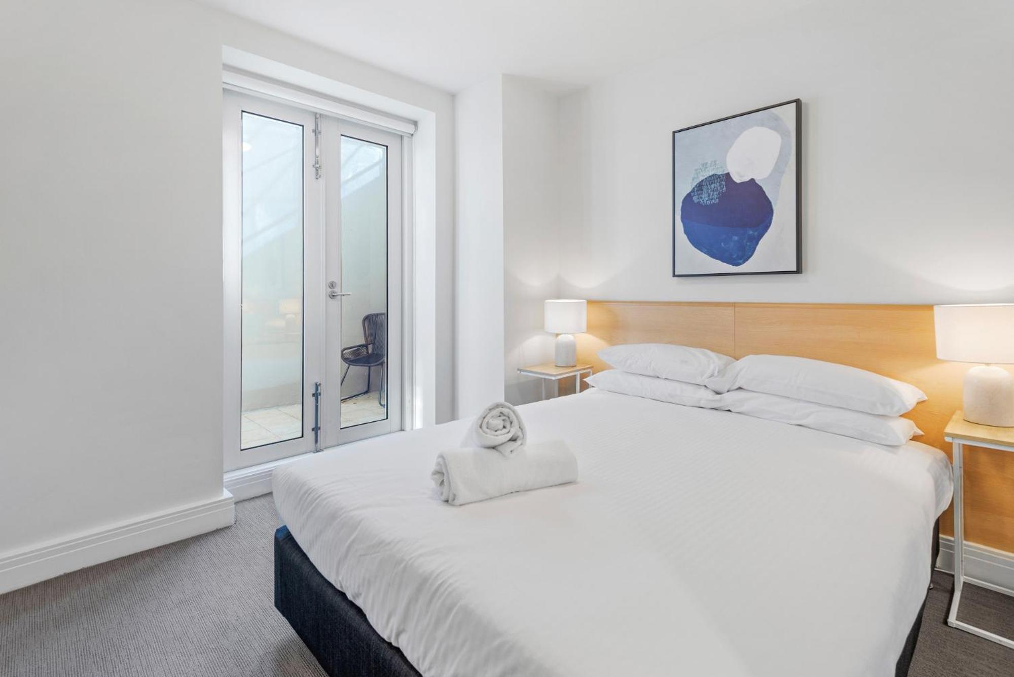 Chic 1-bed Steps From Shopping Street Apartment Melbourne