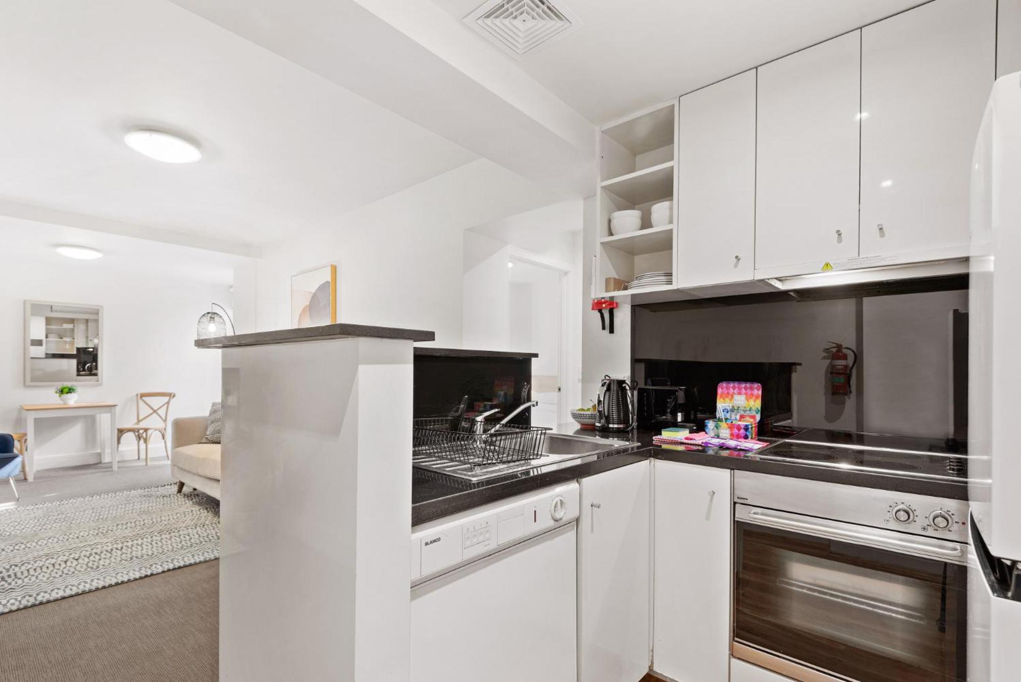Chic 1-bed Steps From Shopping Street Apartment Melbourne