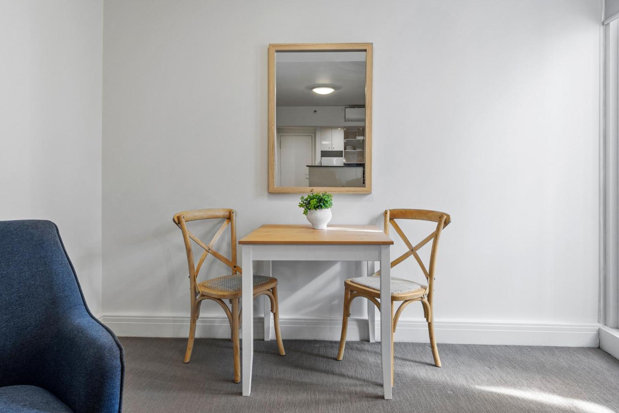 Chic 1-bed Steps From Shopping Street * Melbourne