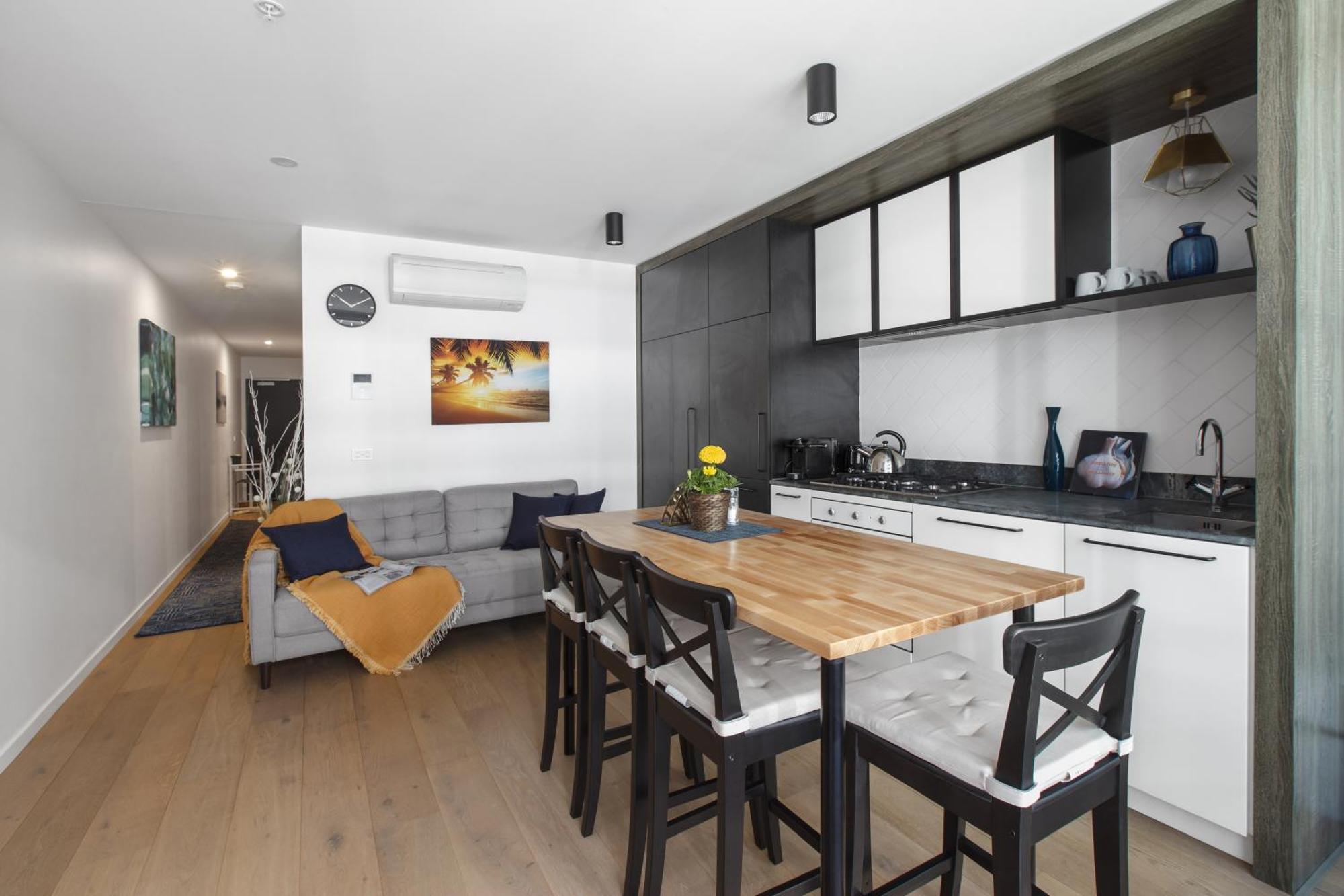 Simplicity - Modern Inner-city Living