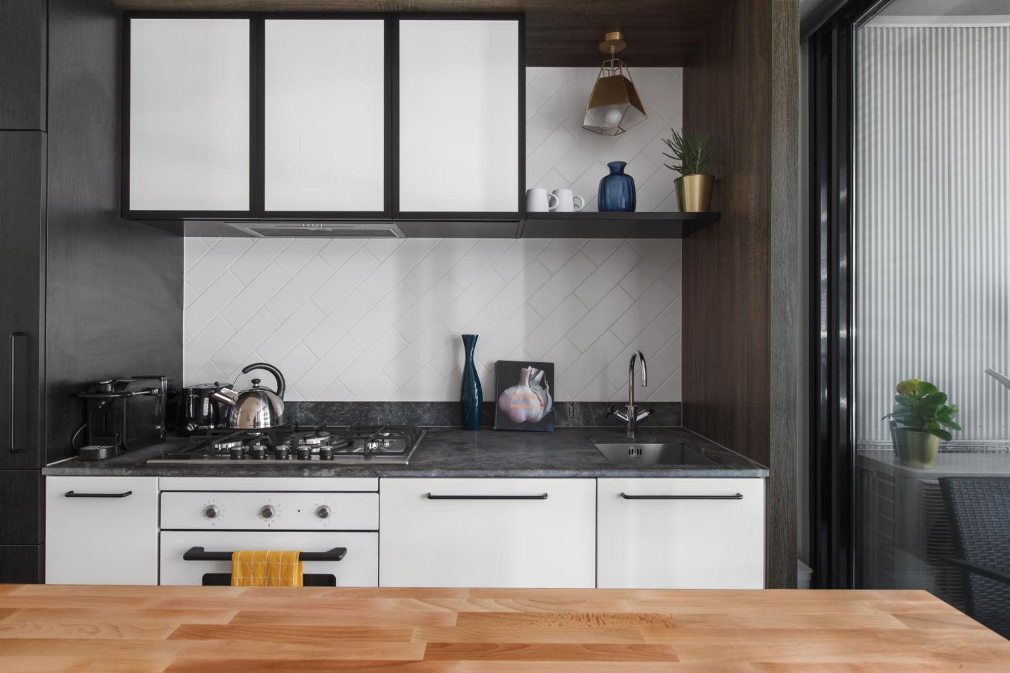 Apartment Simplicity - Modern Inner-city Living *