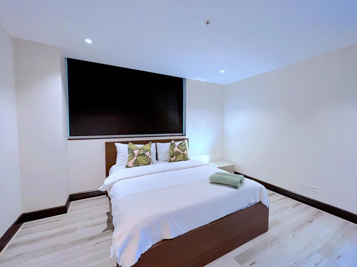 Apartamento Grand St Kilda 2-story Sub-penthouse *