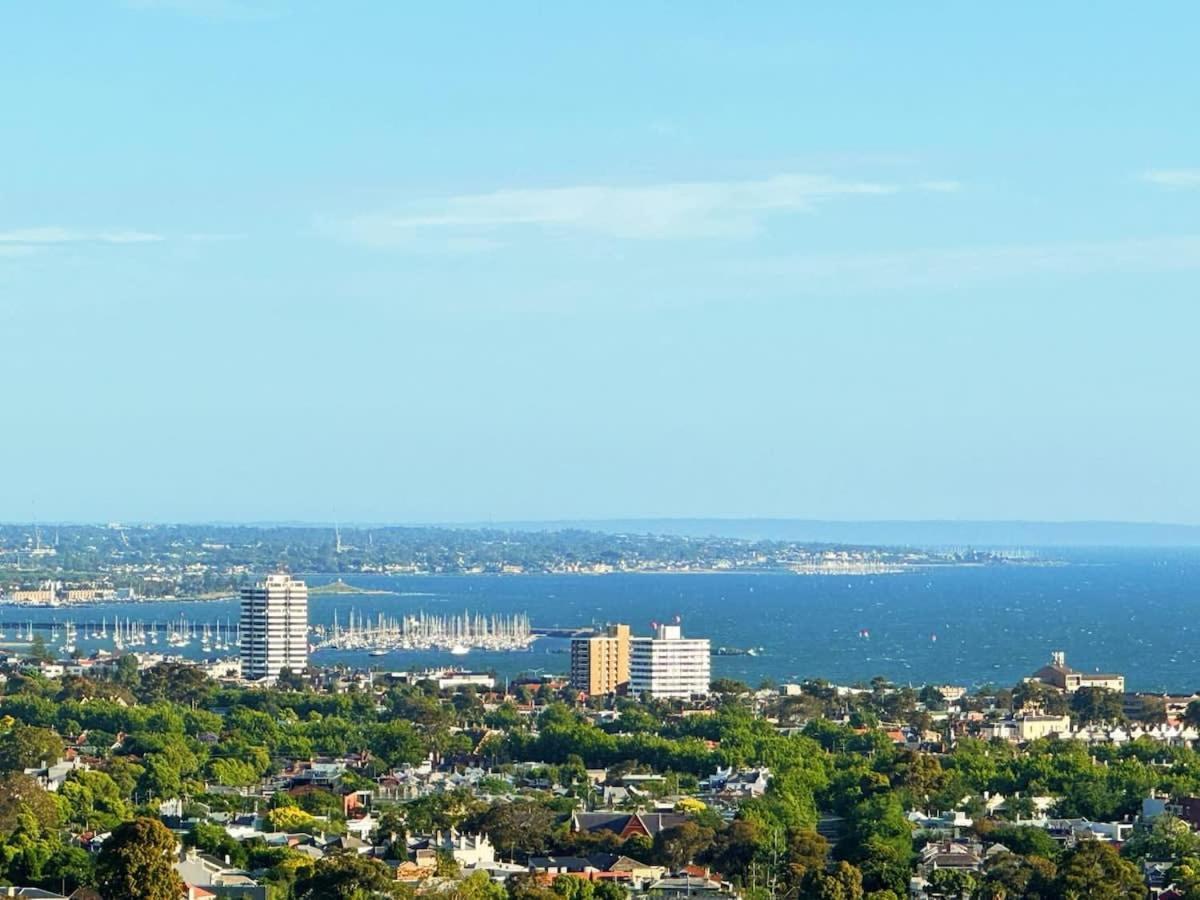 Apartment Modern 2b Bayviews*pool*gym Melbourne