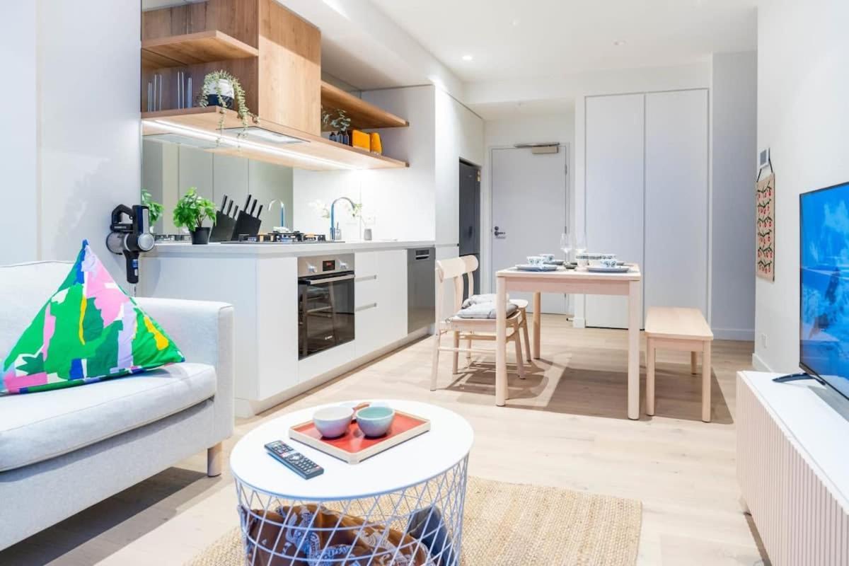 Modern 2b Bayviews*pool*gym Melbourne