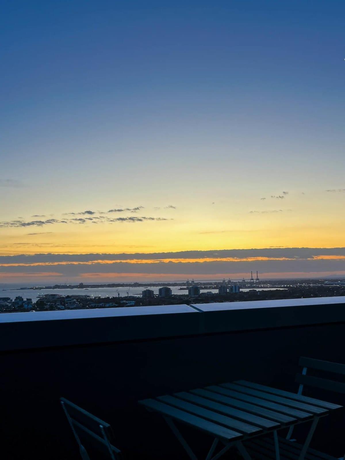 Apartment Modern 2b Bayviews*pool*gym *