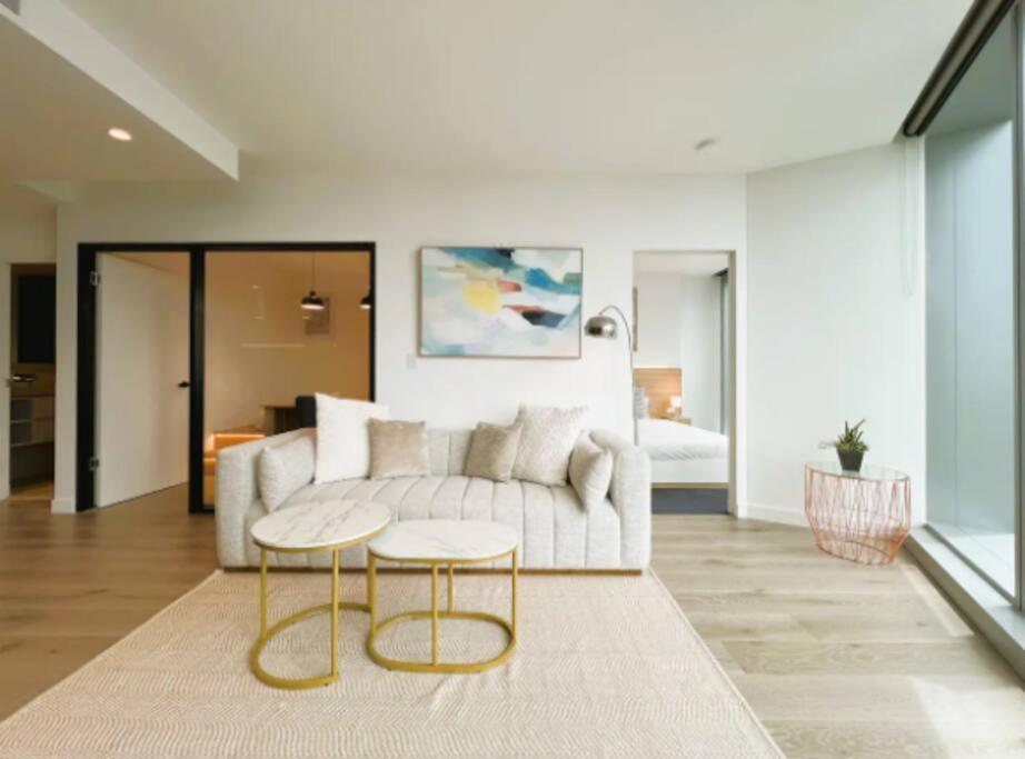 Lovely 2br Apartment, Cbd Southern Cross, Lvl 66 * Melbourne