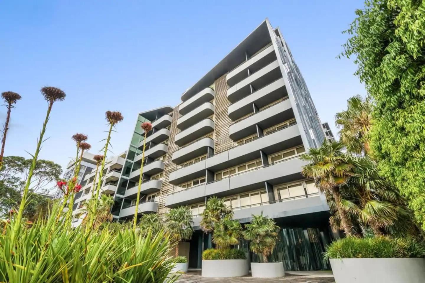 Apartment A Chic With A Large Balcony Next To Grand Prix *
