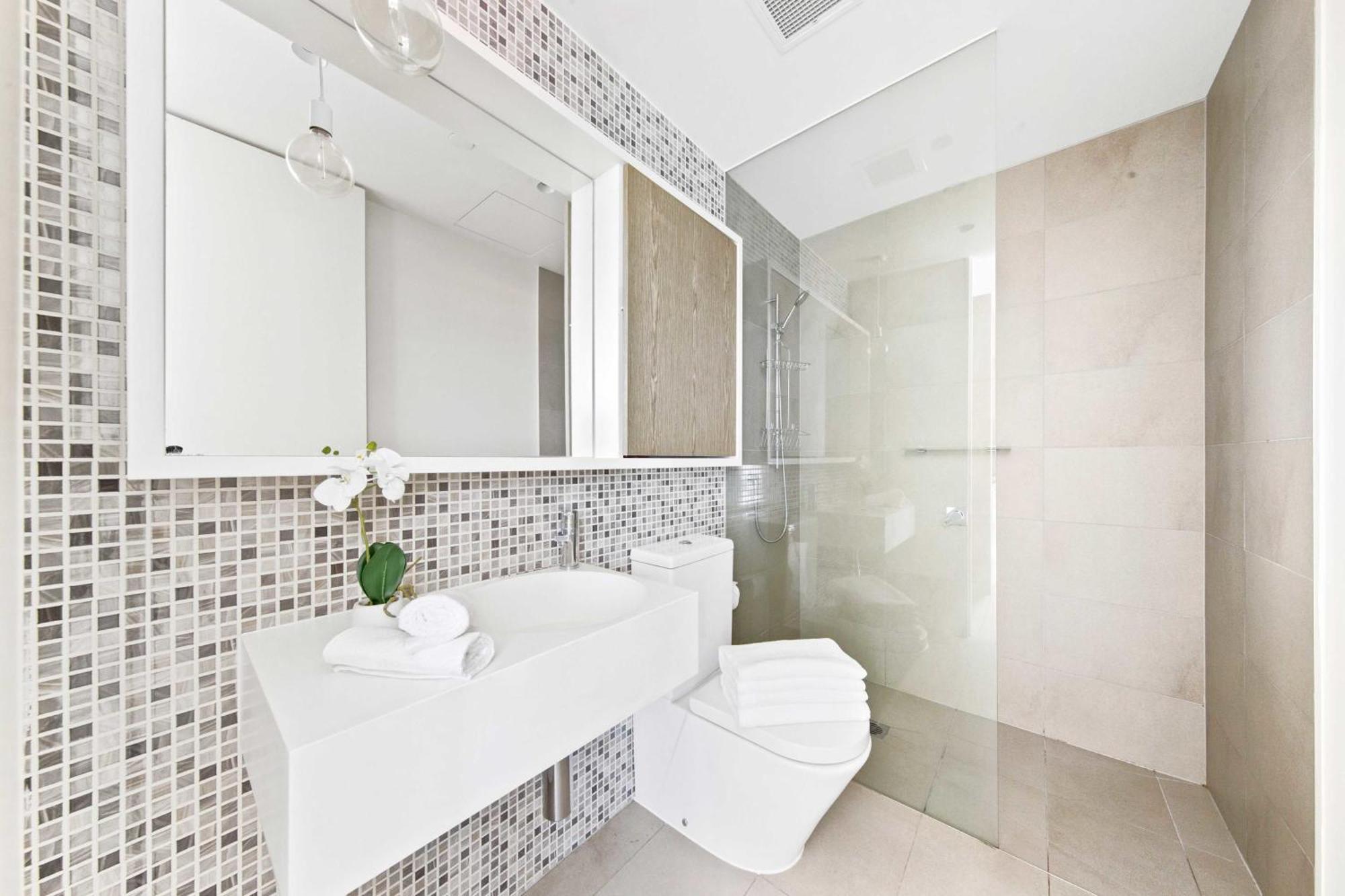 Apartment A Chic With A Large Balcony Next To Grand Prix *