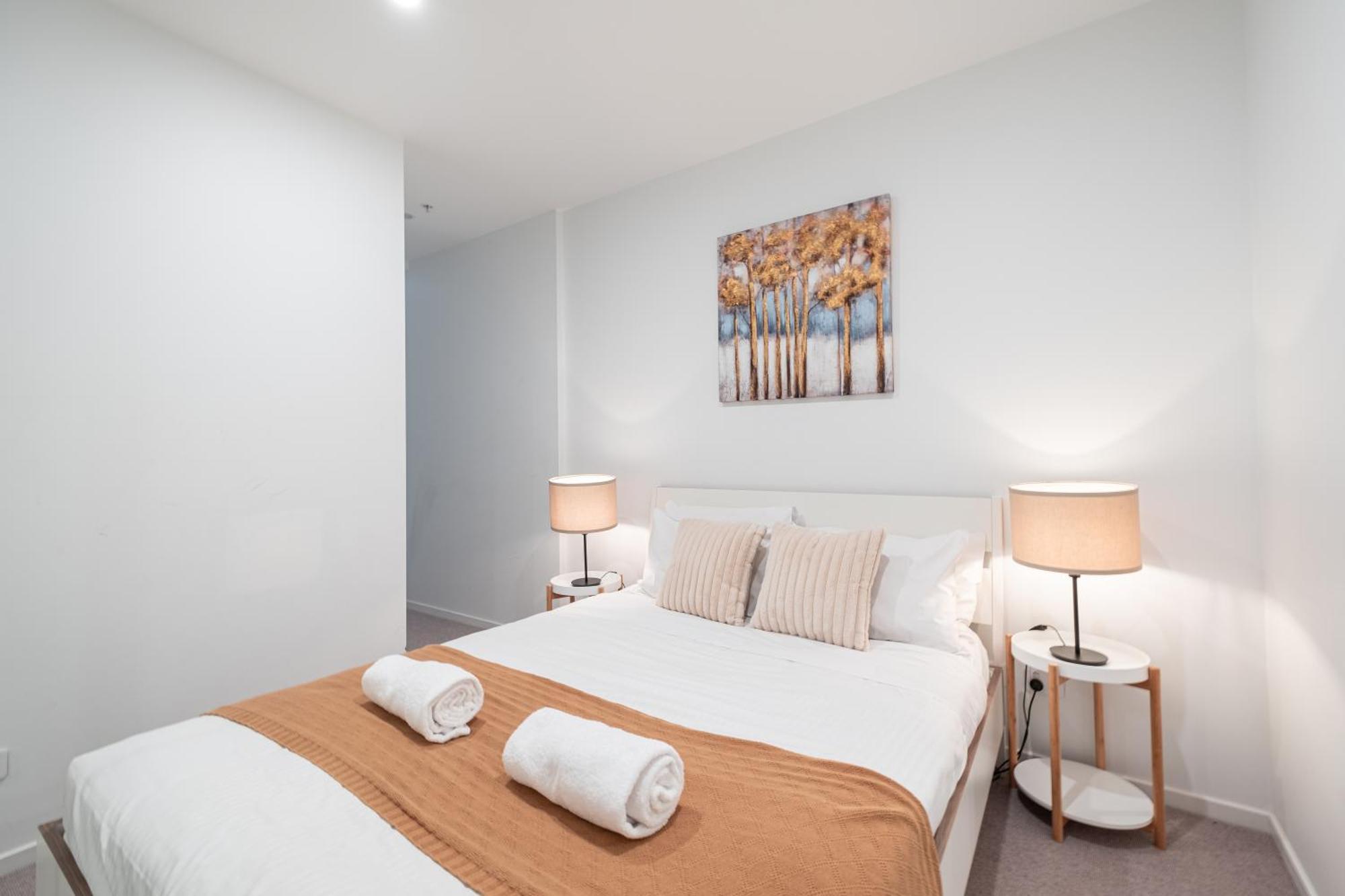Panoramic Views 2br With Pool And Free Carpark Apartment *