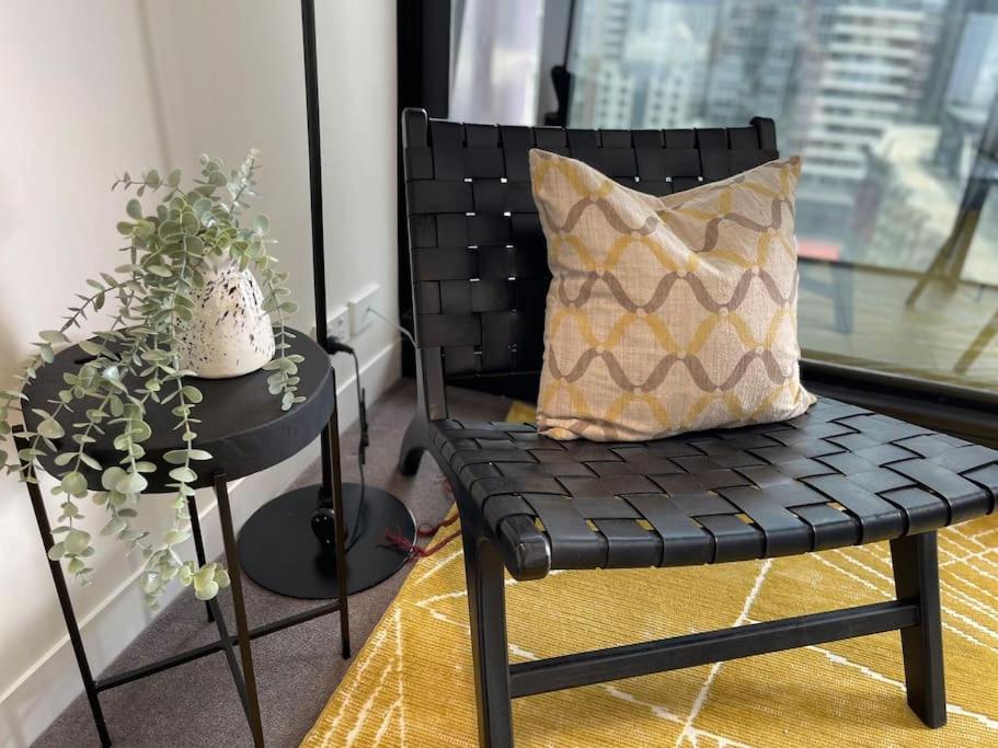 Apartment Stunning Skyline - Beautiful Design Melbourne