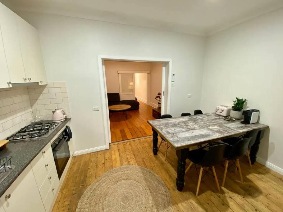 Escape - Close To Cbd And * Melbourne