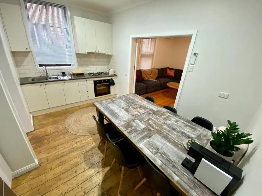 Escape - Close To Cbd And Holiday home Melbourne