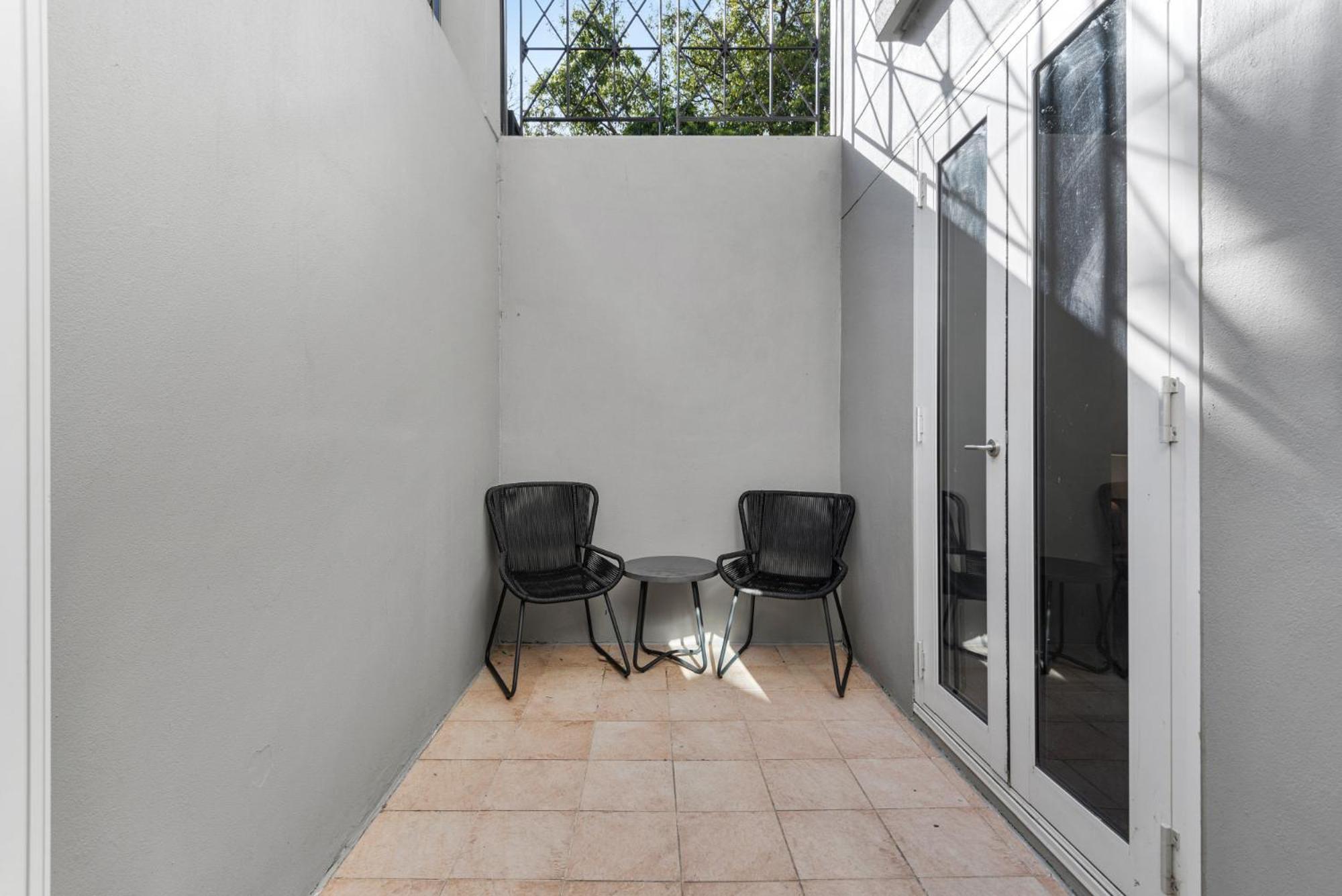 Apartment Chic 1-bed Steps From Shopping Street Melbourne