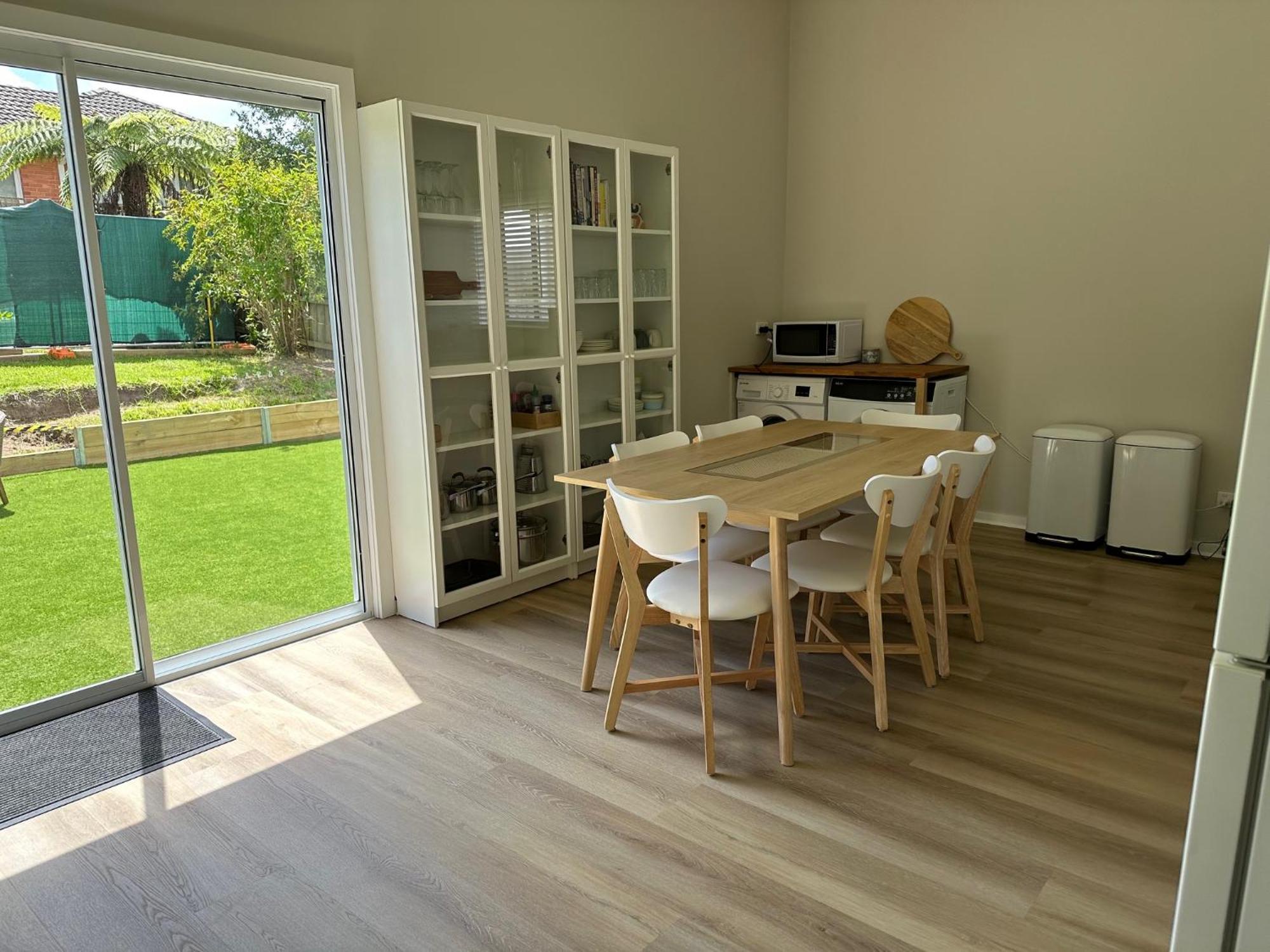 Rodonia - In Kew Villa Melbourne