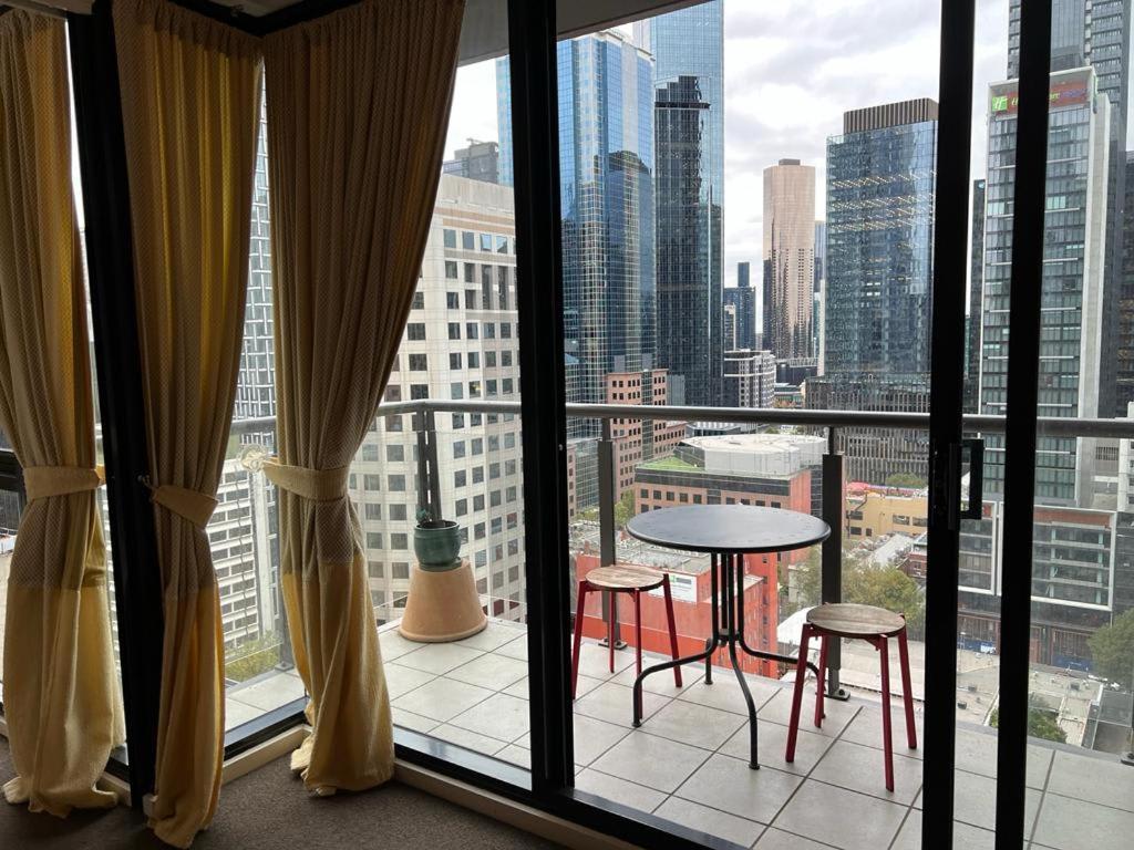 Apartment Amazing Colourful Pad With Style Facilities Melbourne