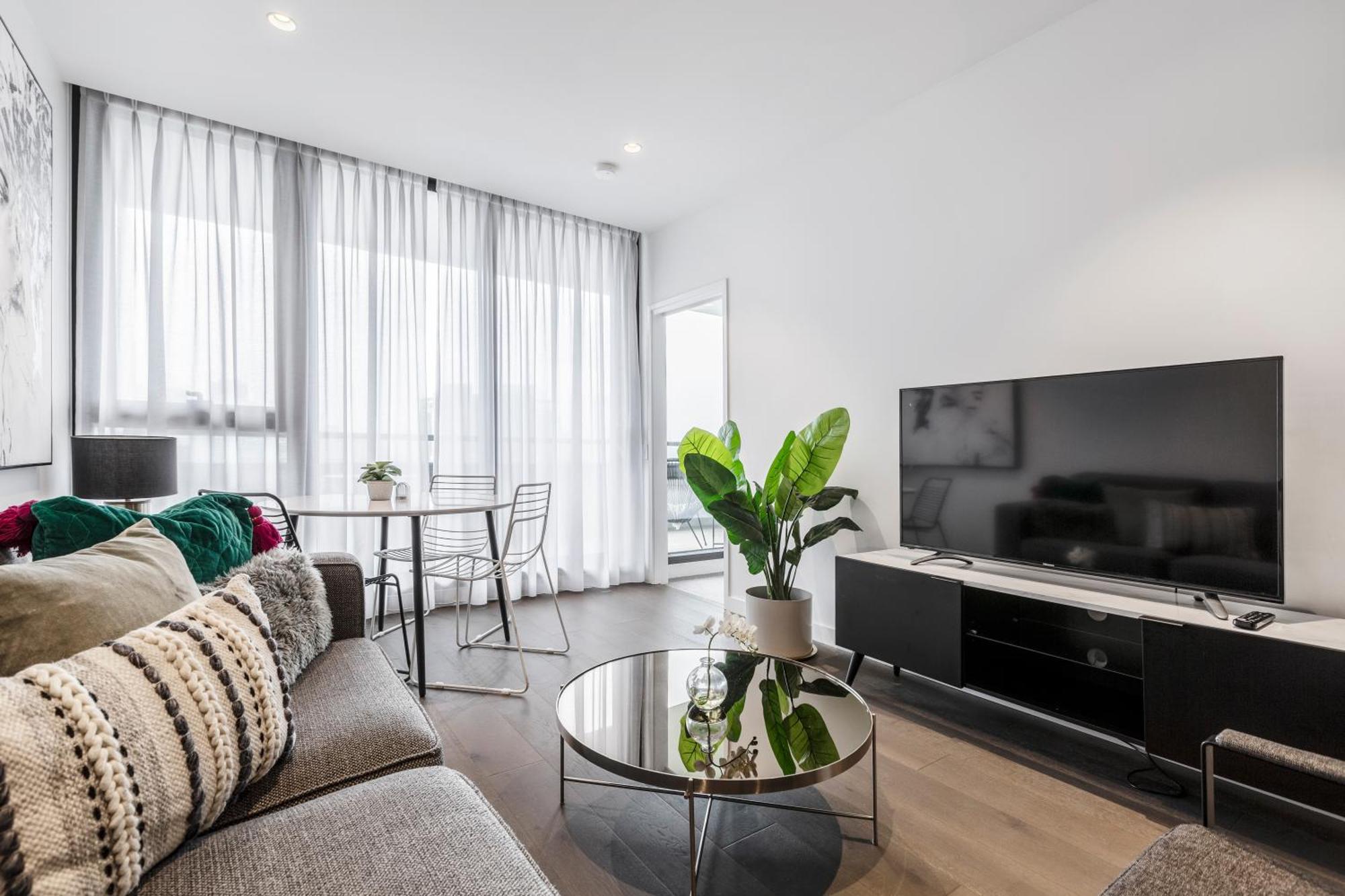 Apartment Botanic Chic*parking*poeoel*city Views*fast Wi-fi* *