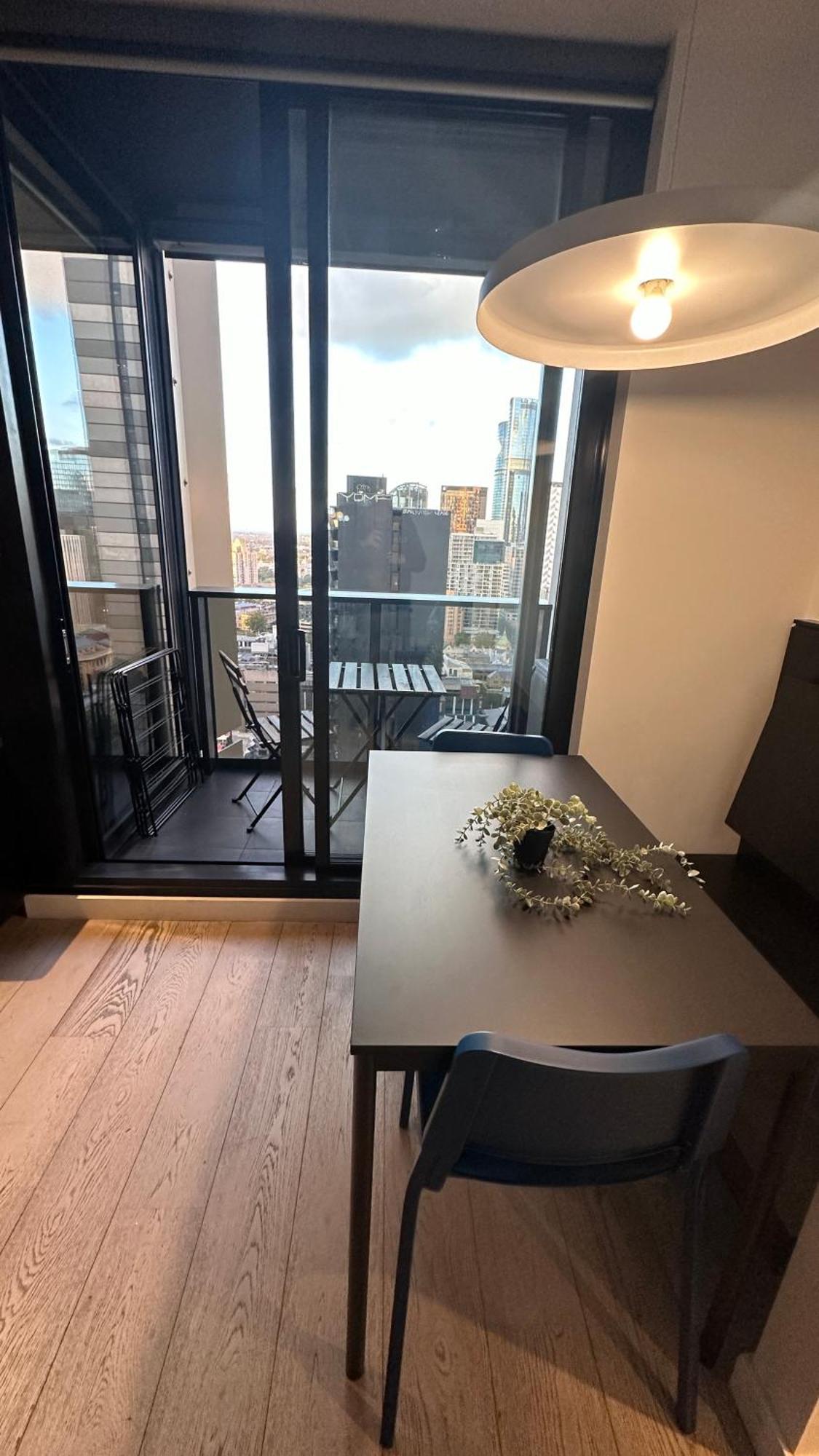Apartment Nest Meet Empire Melbourne