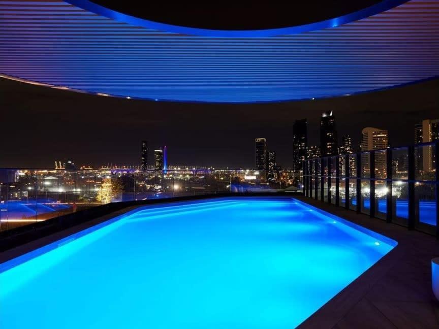 Apartment Modern 2b Bayviews*pool*gym
