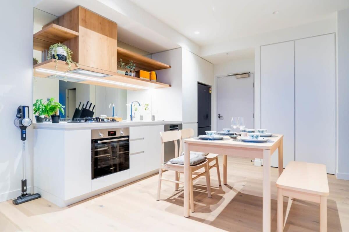 Modern 2b Bayviews*pool*gym Melbourne