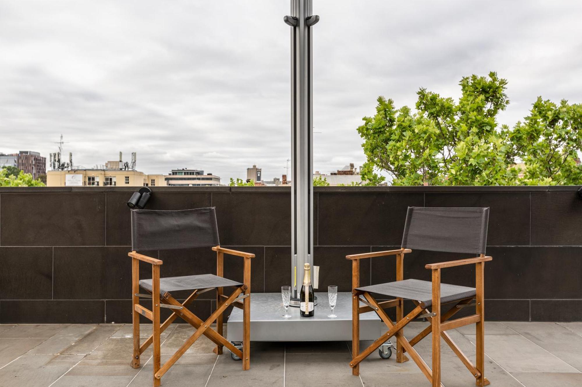 Carlton Luxury Kings Mansion - 5min To Cbd, Garage And Rooftop