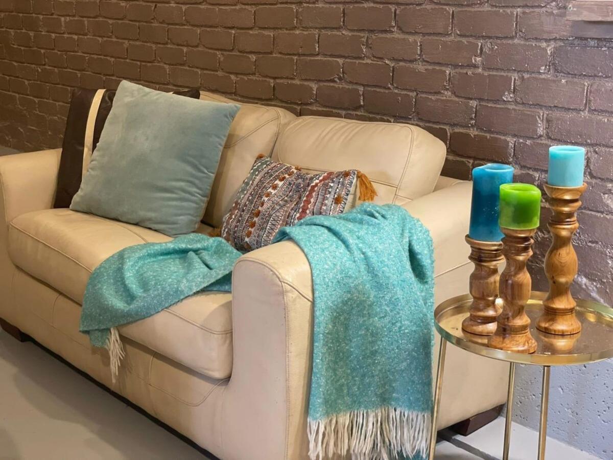Evies White House Oasis I Pool & Close To Airport Melbourne