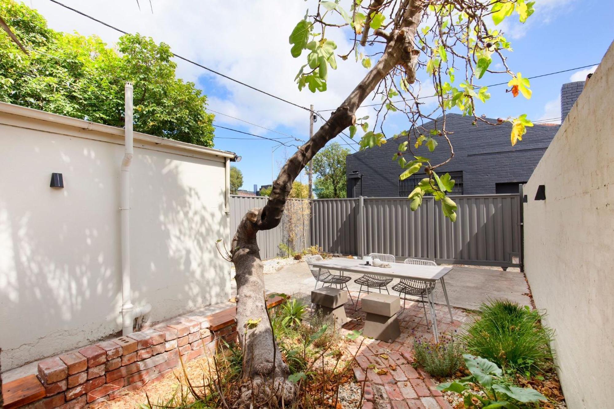 Boutique Stylish 3 Bedroom Family In With Parking * Melbourne