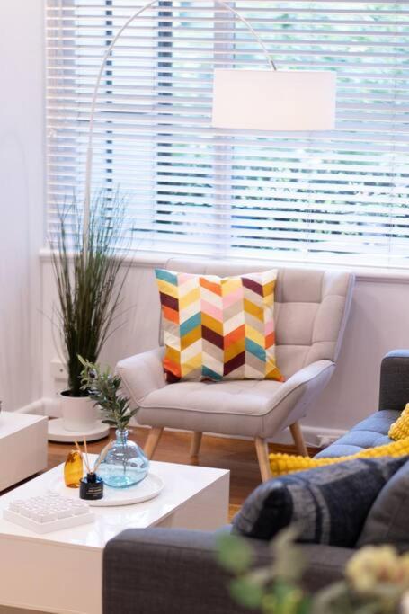 Apartment South Yarra Sleek: Urban Pad Melbourne