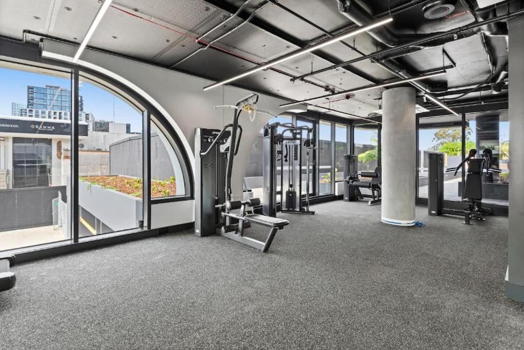 Apartment Ivanhoe 2bed 2bath With Balcony View *