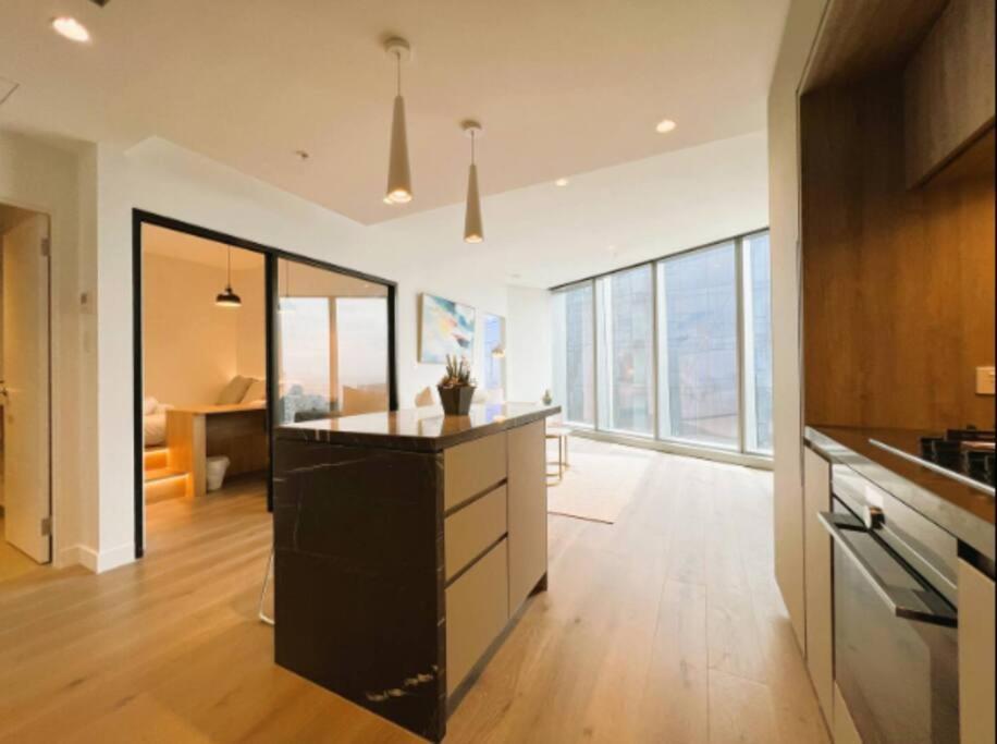 Lovely 2br Apartment, Cbd Southern Cross, Lvl 66 Apartment Melbourne