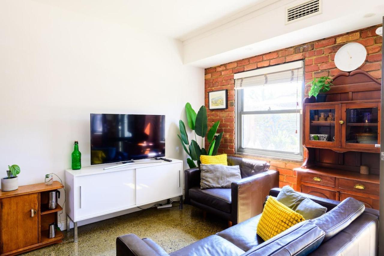 Holiday home Soho, Warehouse Style Melbourne