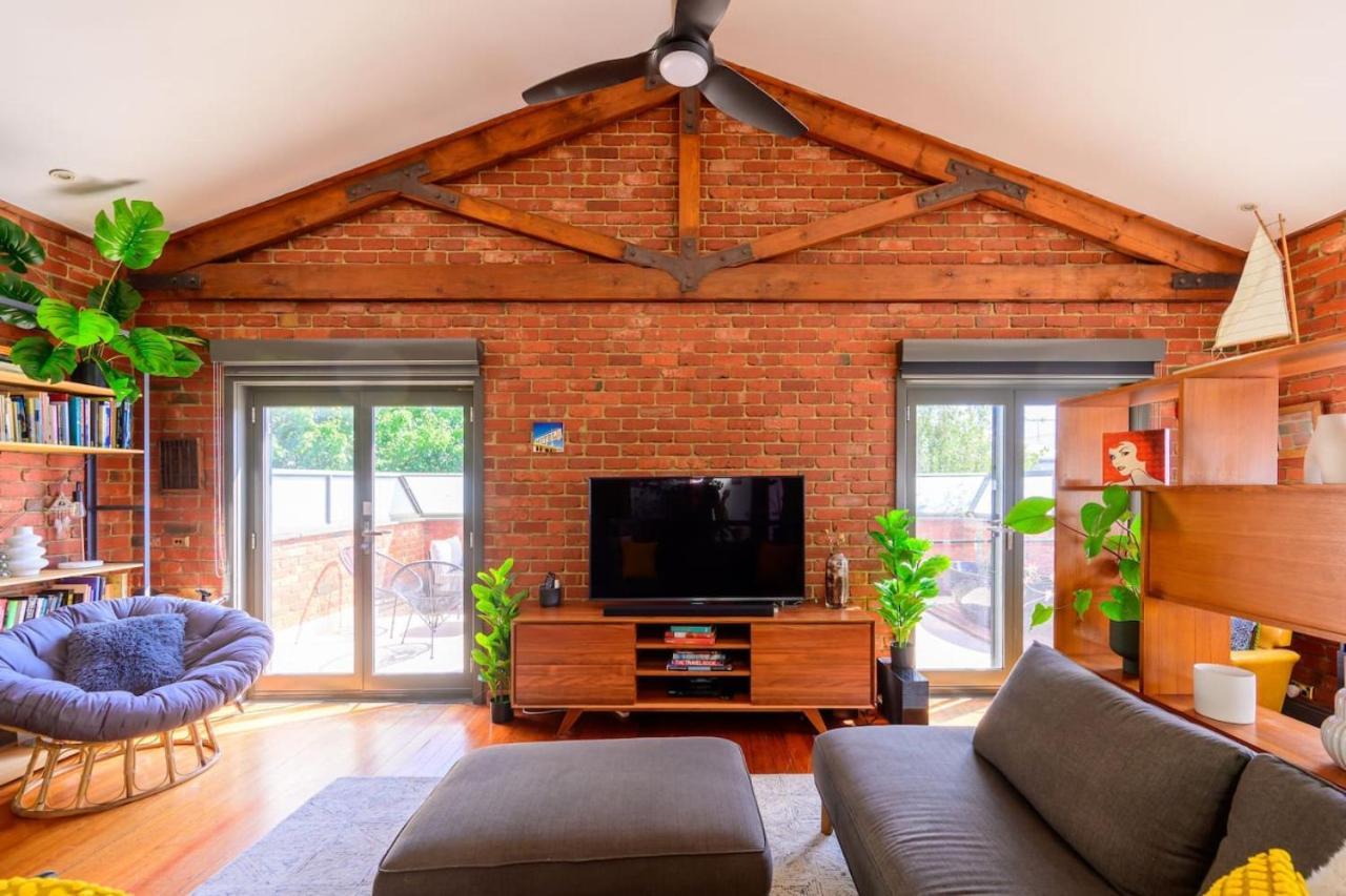 Soho, Warehouse Style Holiday home *