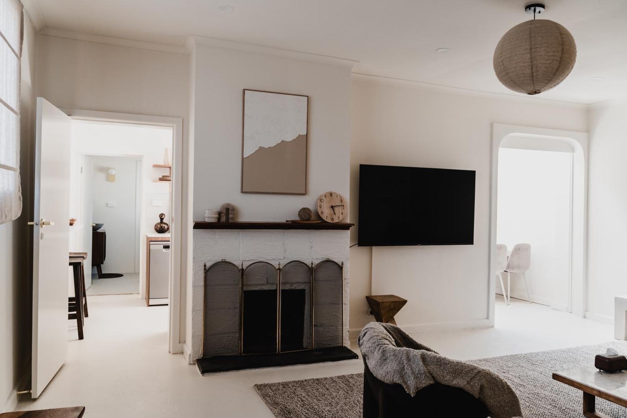 Boutique Stylish 3 Bedroom Family In With Parking * Melbourne