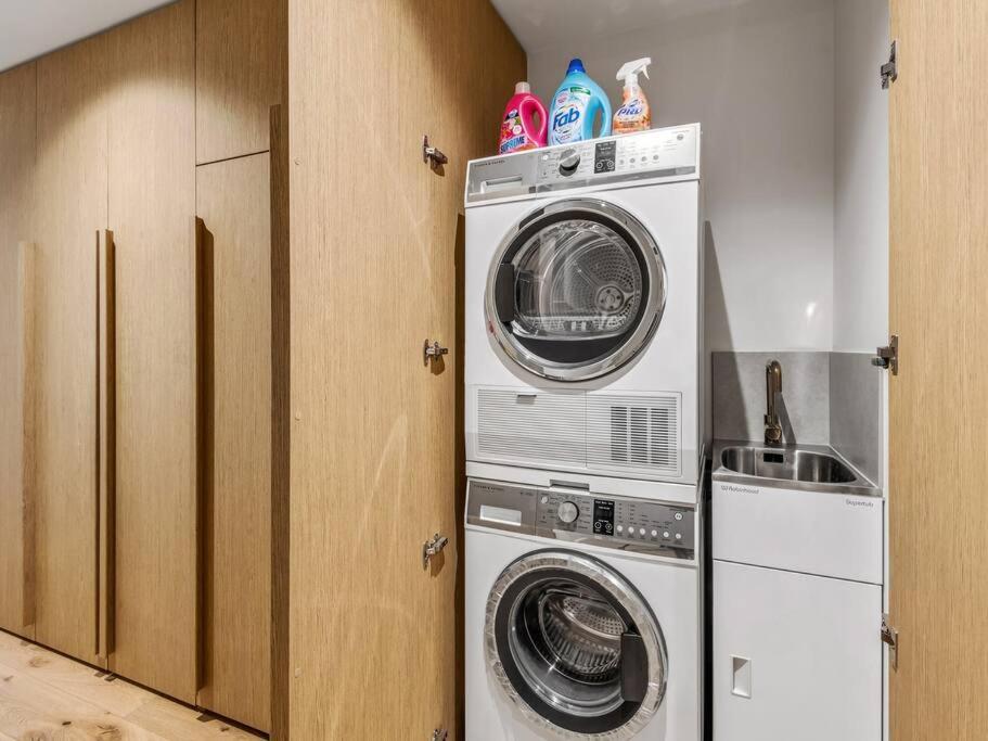 Superb Cityview 2b2b Cbd With Gym Apartment *