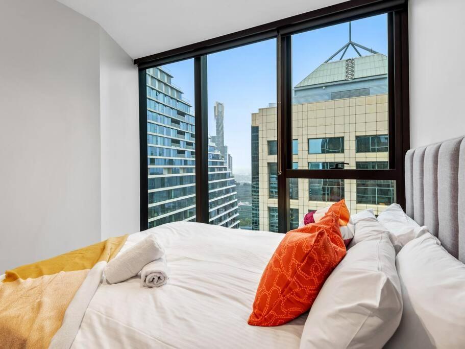Superb Cityview 2b2b Cbd With Gym Apartment *