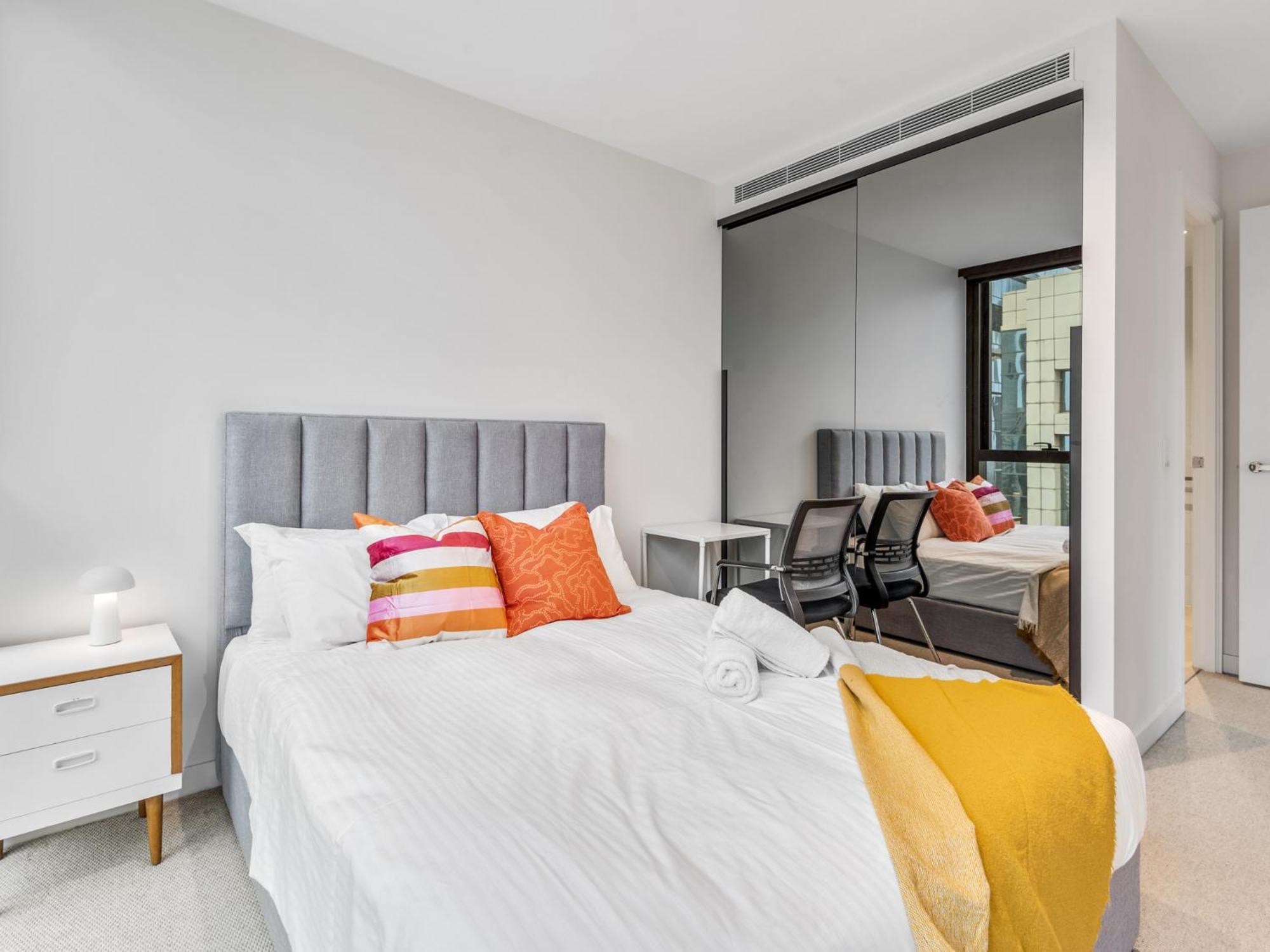 Superb Cityview 2b2b Cbd With Gym Apartment *