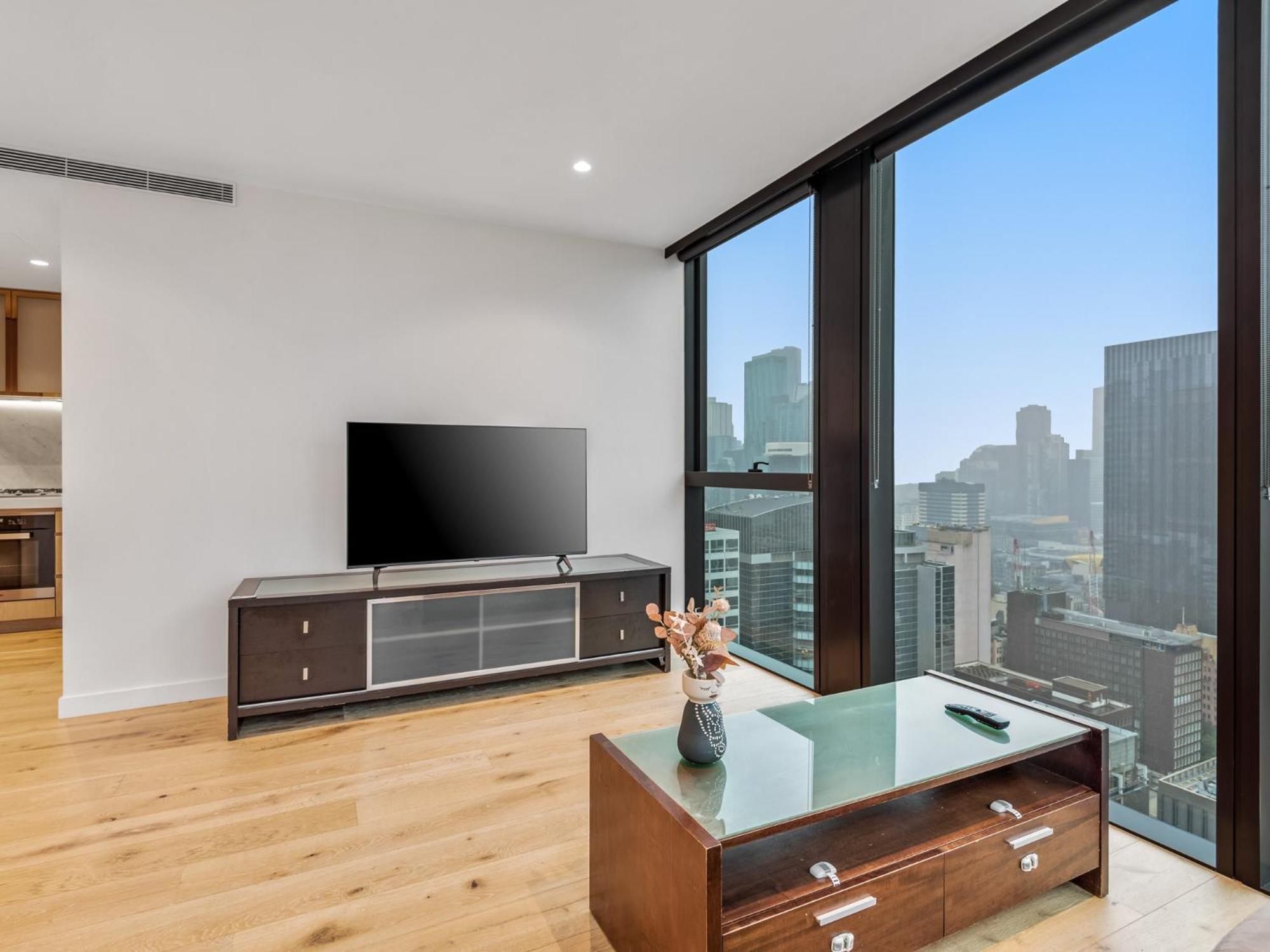 Superb Cityview 2b2b Cbd With Gym Apartment *