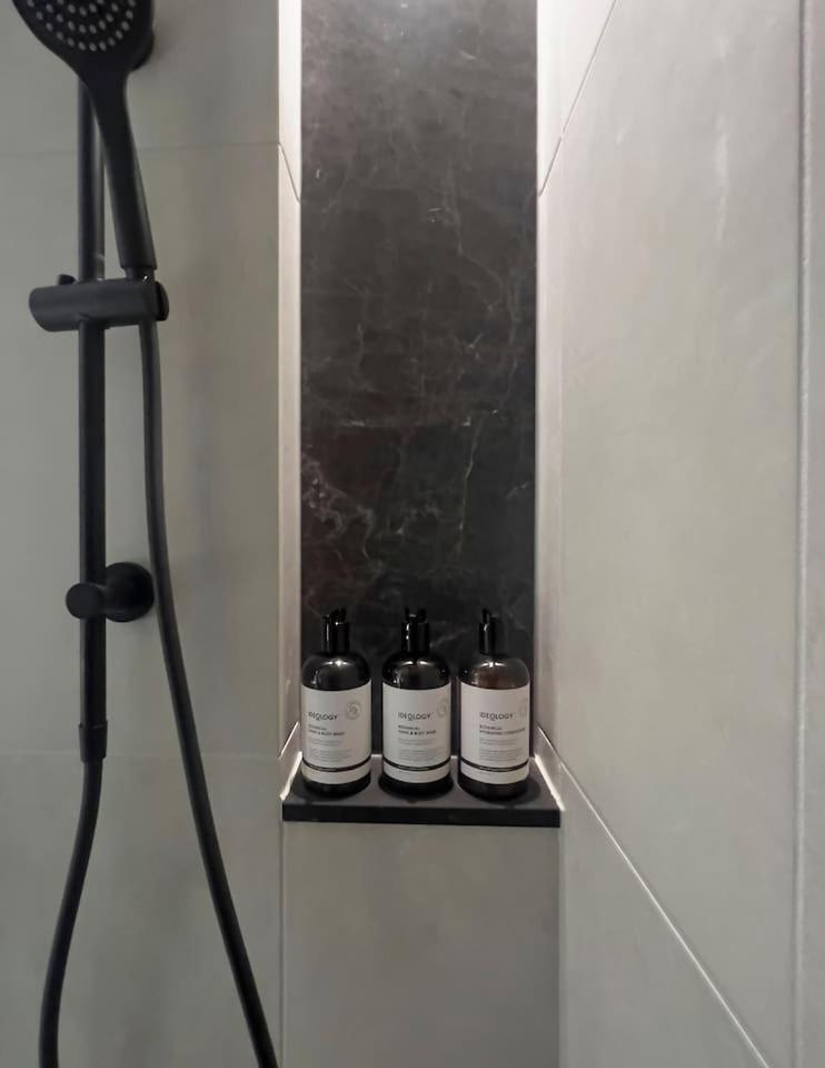 Apartment 'modern Minimalism' Slate Chic In The Melbourne