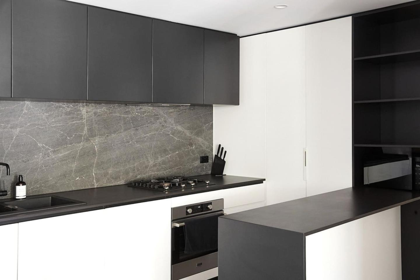 'modern Minimalism' Slate Chic In The Melbourne