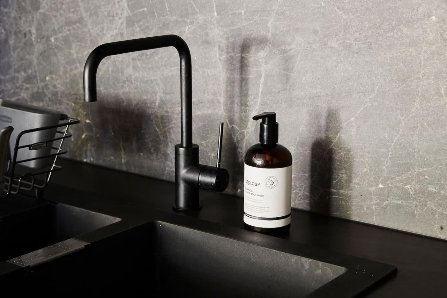 'modern Minimalism' Slate Chic In The * Melbourne