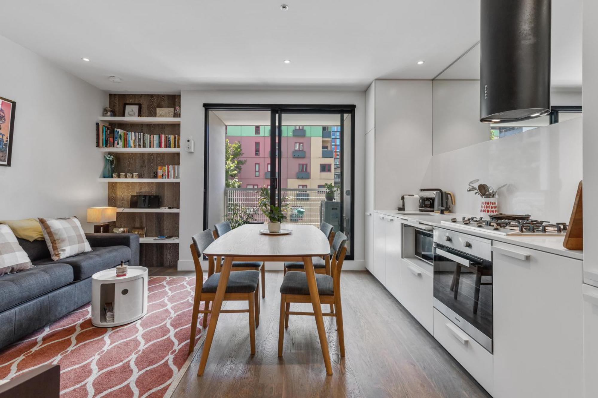 Apartment Lovely & Quiet 2-bed In The Heart Of Carlton *