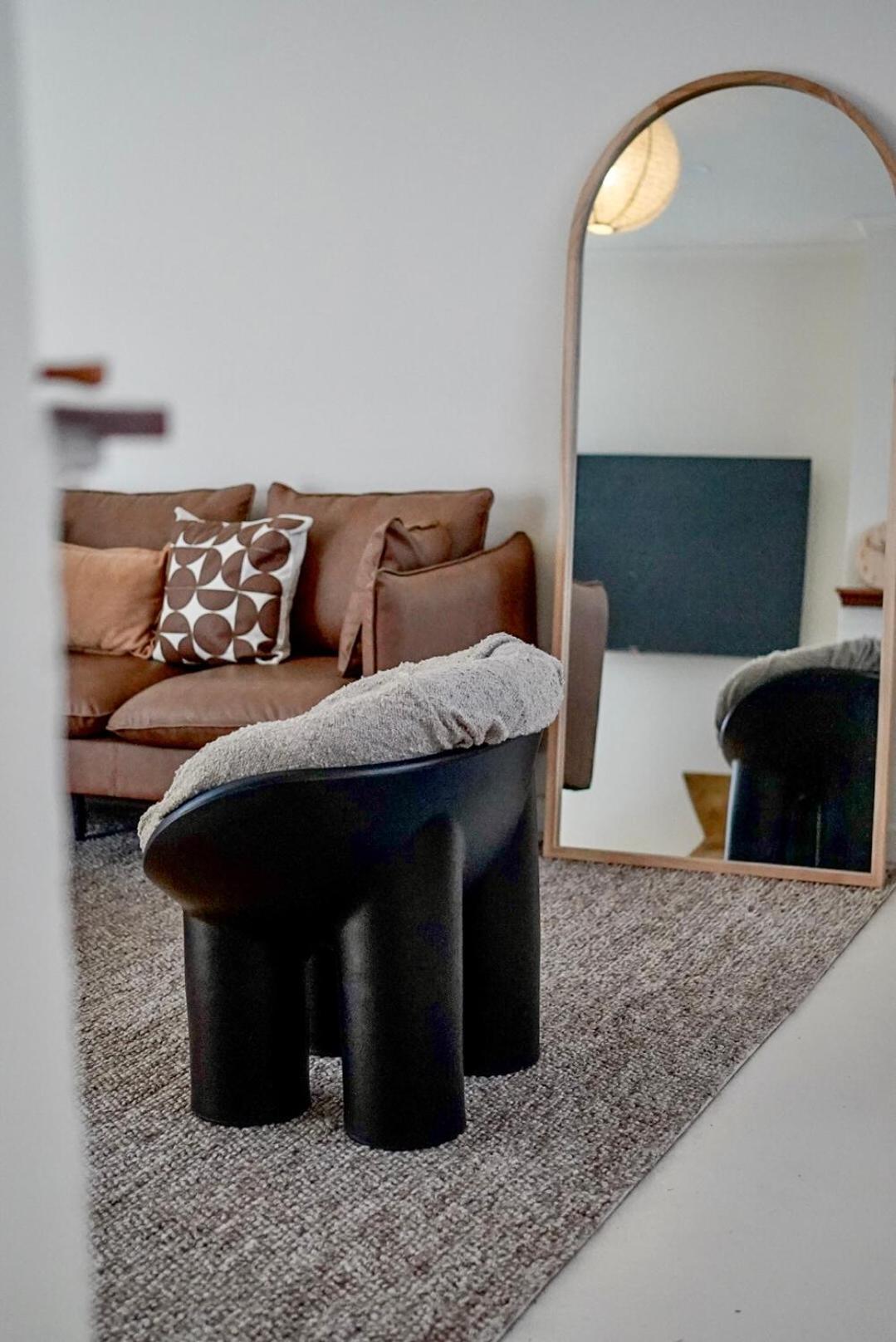 Apartment Boutique Stylish 3 Bedroom Family In With Parking Melbourne