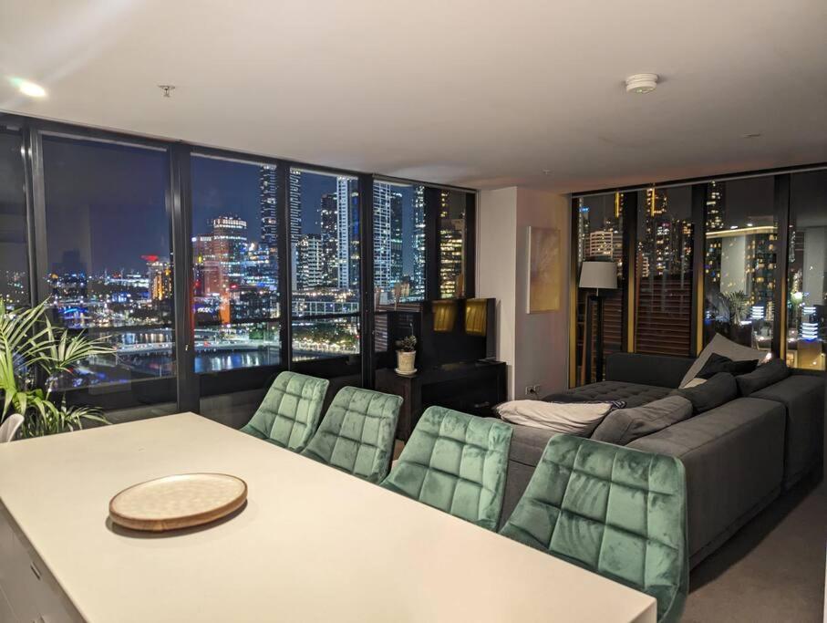 Breathtaking Views Of Yarra River And City Skyline With Free Parking Gym Access * Melbourne
