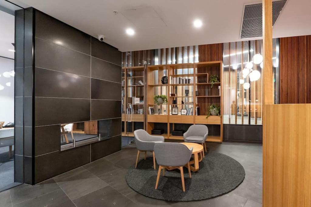 Apartamento 2 Bd Luxury At Heart Of Docklands With 85