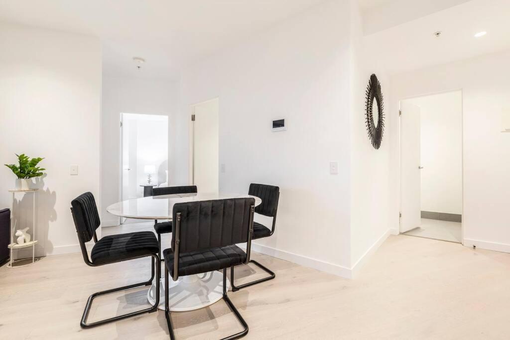 Brand New In Cbd Area! 71sqm, View Apartment *