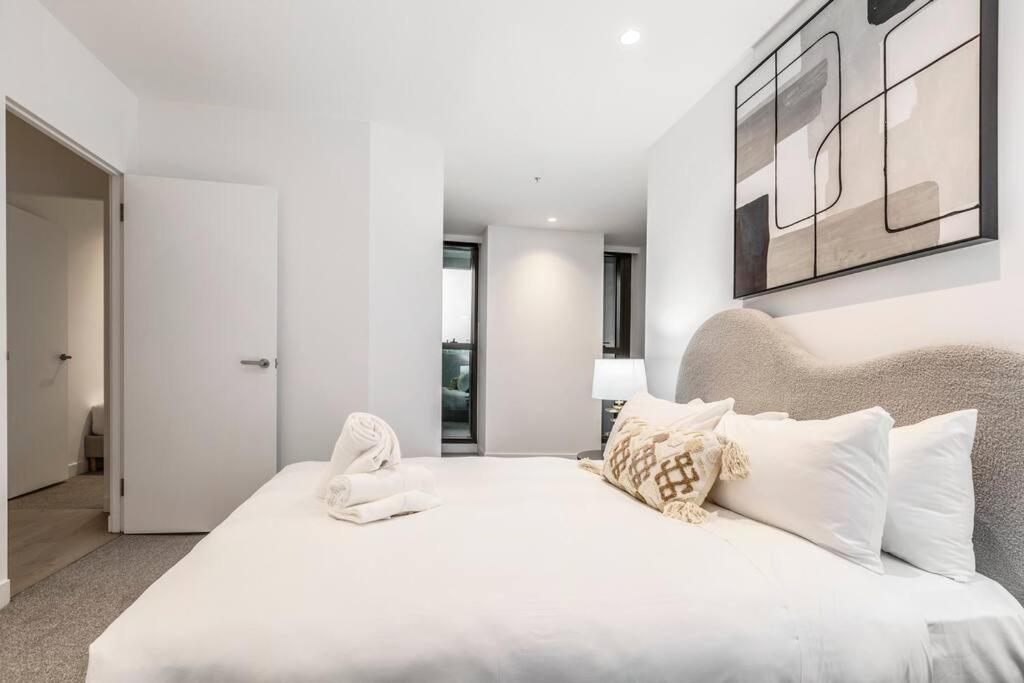 Brand New In Cbd Area! 71sqm, View Apartment